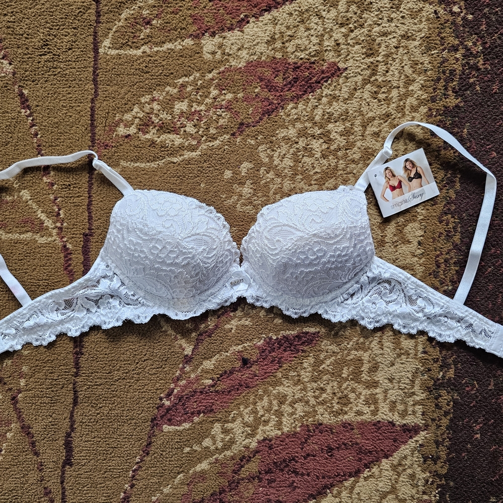 Smart & Sexy White Lace Bra with Underwire and Adjustable Straps